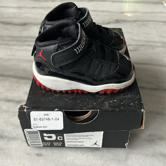 Jordan 4 Retro - Picture 4 of 4